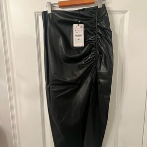 Zara Black Ruched Pencil Skirt